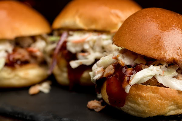 bbq pulled pork sliders with wine