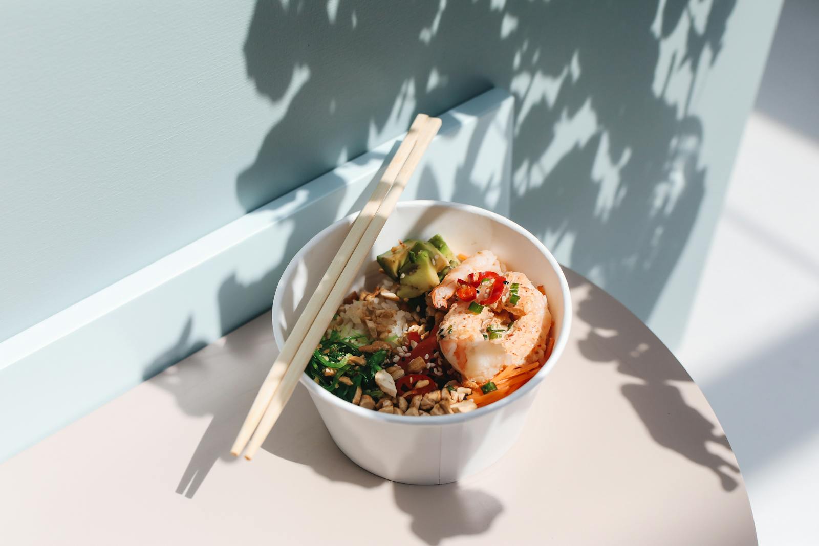 12 Low-Calorie Summer Lunch Ideas (Plus Perfect Wine Pairings!)