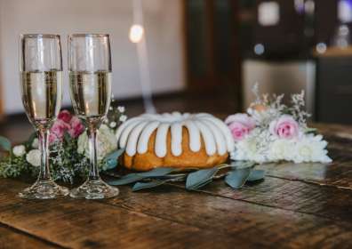 5 Easy Wine Cake Recipes to Make at Home