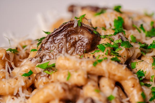 Best wine for mushroom sauce.
