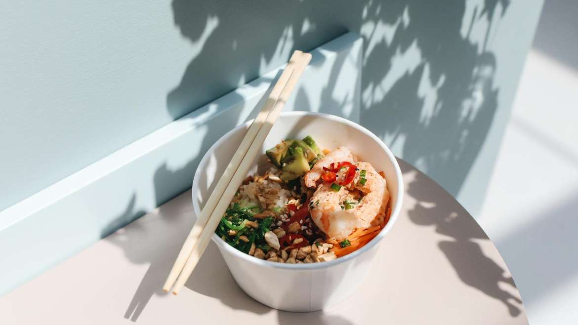 12 Low-Calorie Summer Lunch Ideas (Plus Perfect Wine Pairings!)