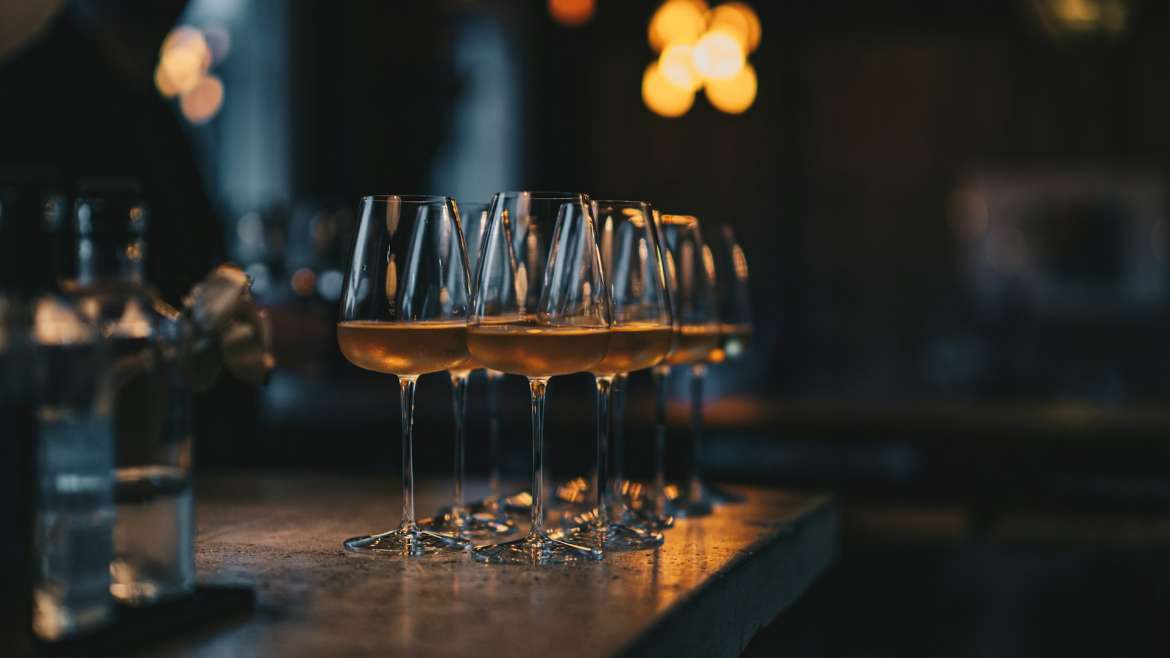 Wine Sulfites: A Simple Guide For Wine Beginners